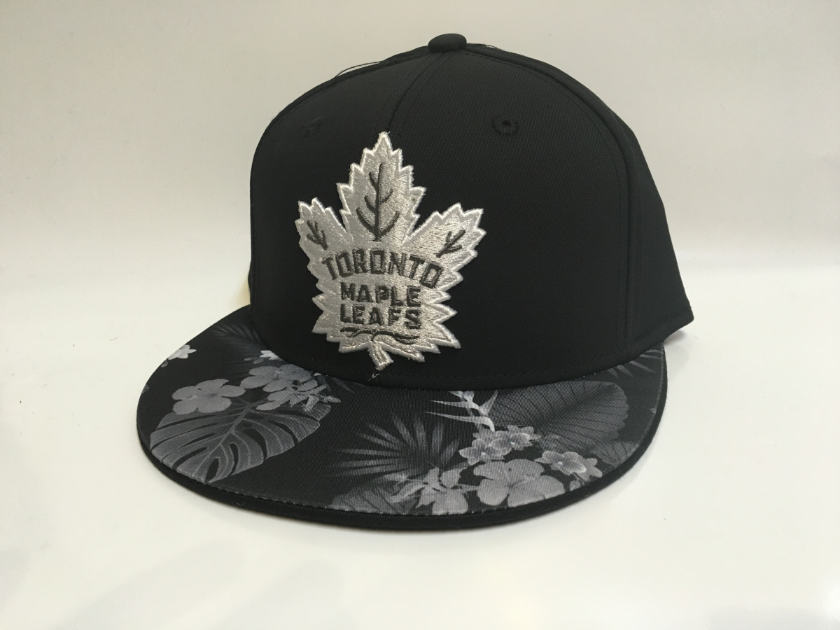 Toronto Maple Leafs čepice flat kšiltovka Hawaii Flat Flex