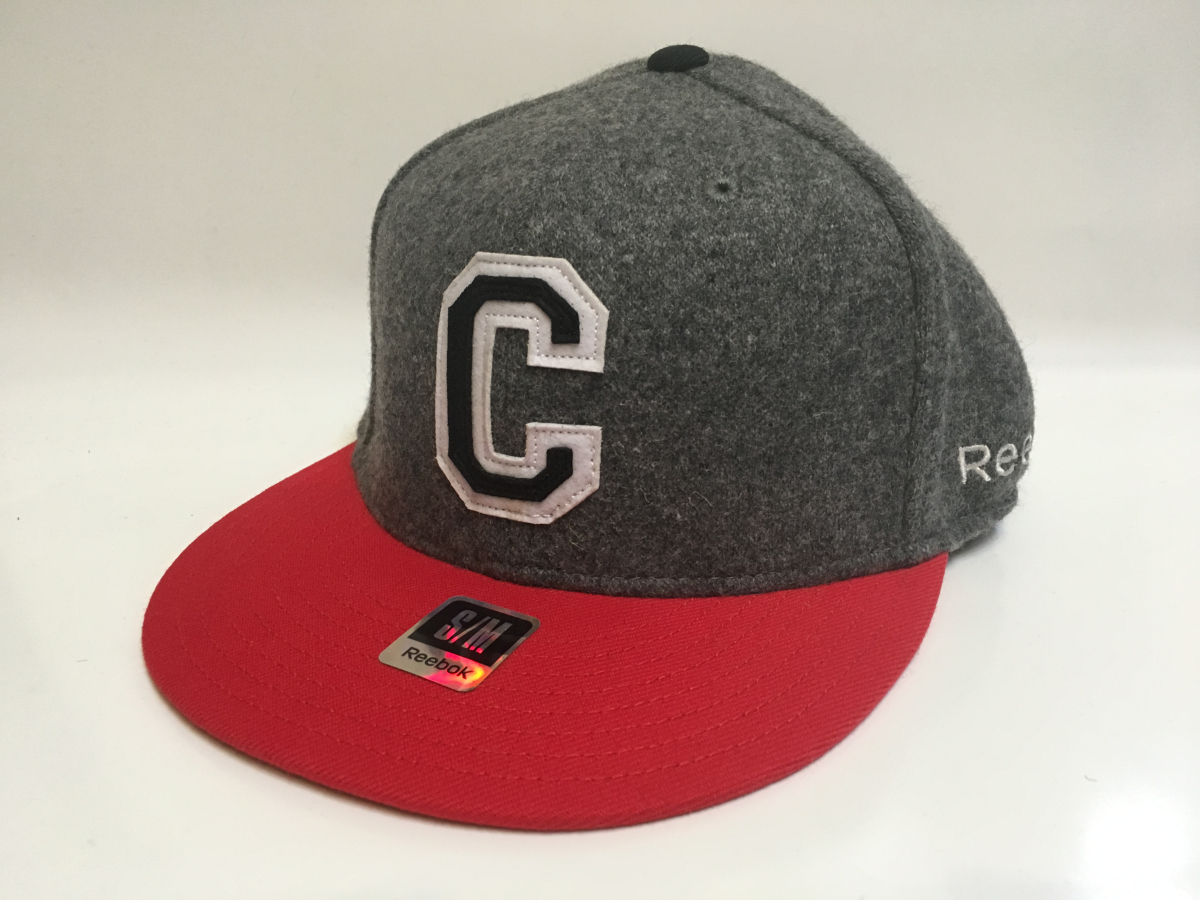 Calgary Flames čepice flat kšiltovka Varsity Flex Hat