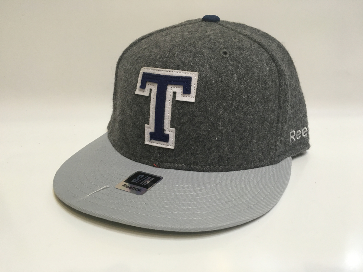 Toronto Maple Leafs čepice flat kšiltovka Varsity Flex Hat