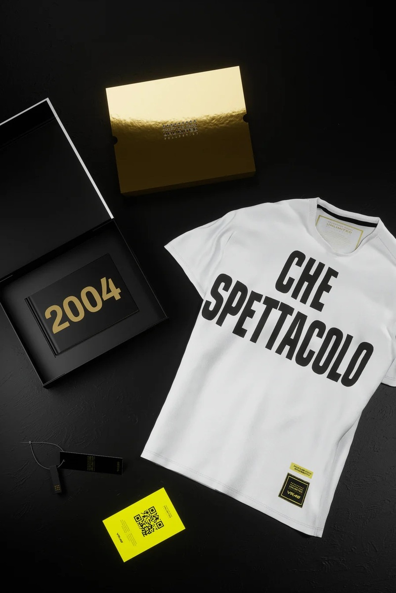 Valentino Rossi dárkový box T-shirt Unlimited World Championship 2004
